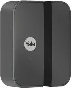 Yale YE AL-EPIR-1A-G - Bewegungsmelder außen - YALE AL-EPIR-1A-G Funk-Bewegungsmelder Smart Alarm Outdoor Motion Sensor - Kabelloser Funk Bewegungsmelder für außenDer Bewegungsmelder ist wetterfest (IP55) und extra für den Außenbereich konzipiert12 m BewegungserkennungSensitivität individualisierbarKabellos / batteriebetriebenYale Horizon+ Funktechnologie ermöglicht Reichweiten von bis zu 1 kmKompatibel mit Yale Smart AlarmErweitere dein Yale Smart Alarm System und schütze dein gesamtes Grundstück mit dem Smart Outdoor Motion Sensor.Schütze dein Haus auch von außen - indem du potenzielle Einbrecher erkennst - bevor sie eindringen. So kannst du dich in deinem Haus sicherer fühlen - weil du weißt - dass du geschützt bist. Erkenne Bewegungen außerhalb deines Hauses dank der 12 m Reichweite dieses kabellosen Bewegungsmelders. Reguliere die Sensitivität deines Außenmelders so - dass Tiere wie Hunde - Katzen oder andere den Alarm nicht auslösen. Sobald relevante Bewegungen in deinem Garten oder auf der Hofeinfahrt erkannt werden - wirst du über die Yale Home App unverzüglich per Echtzeit-Benachrichtigungen auf deinem Smartphone informiert. Du wirst auch benachrichtigt - wenn der Sensor manipuliert wird.Ausstattung: IP55-SchutzEchtzeit-Benachrichtigungen bei BewegungManipulationsalarmHaustierfreundlich - kann so eingestellt werden - dass kein Alarm bei Hunden - Katzen oder anderen Tieren ausgelöst wirdFlexible Installation mit Schrauben oder Klebepad (AL-EPIR-1A-G) Yale YE AL-EPIR-1A-G - Bewegungsmelder außen - YALE AL-EPIR-1A-G Funk-Bewegungsmelder Smart Alarm Outdoor Motion Sensor - Kabelloser Funk Bewegungsmelder für außenDer Bewegungsmelder ist wetterfest (IP55) und extra für den Außenbereich konzipiert12 m BewegungserkennungSensitivität individualisierbarKabellos / batteriebetriebenYale Horizon+ Funktechnologie ermöglicht Reichweiten von bis zu 1 kmKompatibel mit Yale Smart AlarmErweitere dein Yale Smart Alarm System und schütze dein gesamtes Grundstück mit dem Smart Outdoor Motion Sensor.Schütze dein Haus auch von außen - indem du potenzielle Einbrecher erkennst - bevor sie eindringen. So kannst du dich in deinem Haus sicherer fühlen - weil du weißt - dass du geschützt bist. Erkenne Bewegungen außerhalb deines Hauses dank der 12 m Reichweite dieses kabellosen Bewegungsmelders. Reguliere die Sensitivität deines Außenmelders so - dass Tiere wie Hunde - Katzen oder andere den Alarm nicht auslösen. Sobald relevante Bewegungen in deinem Garten oder auf der Hofeinfahrt erkannt werden - wirst du über die Yale Home App unverzüglich per Echtzeit-Benachrichtigungen auf deinem Smartphone informiert. Du wirst auch benachrichtigt - wenn der Sensor manipuliert wird.Ausstattung: IP55-SchutzEchtzeit-Benachrichtigungen bei BewegungManipulationsalarmHaustierfreundlich - kann so eingestellt werden - dass kein Alarm bei Hunden - Katzen oder anderen Tieren ausgelöst wirdFlexible Installation mit Schrauben oder Klebepad (AL-EPIR-1A-G) von Yale