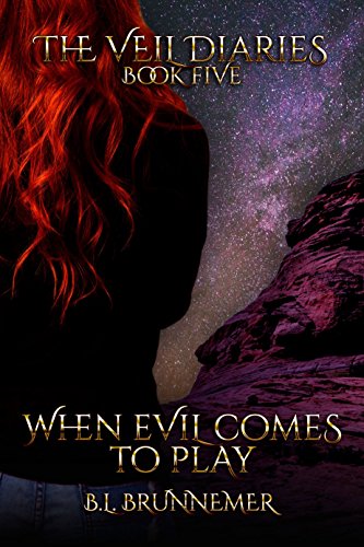 When Evil Comes To Play (The Veil Diaries Book 5) (English Edition) von ZQAZXH