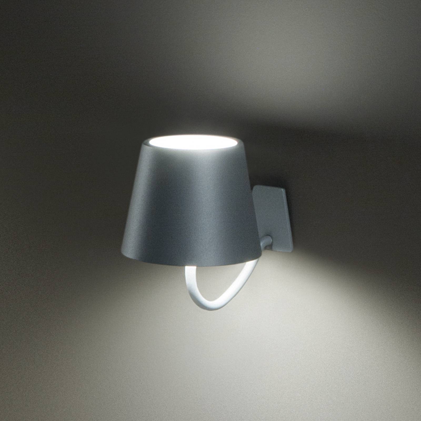 Zafferano Poldina Akku-Wandlampe, Haken, weiß Zafferano Poldina Akku-Wandlampe, Haken, weiß von Zafferano