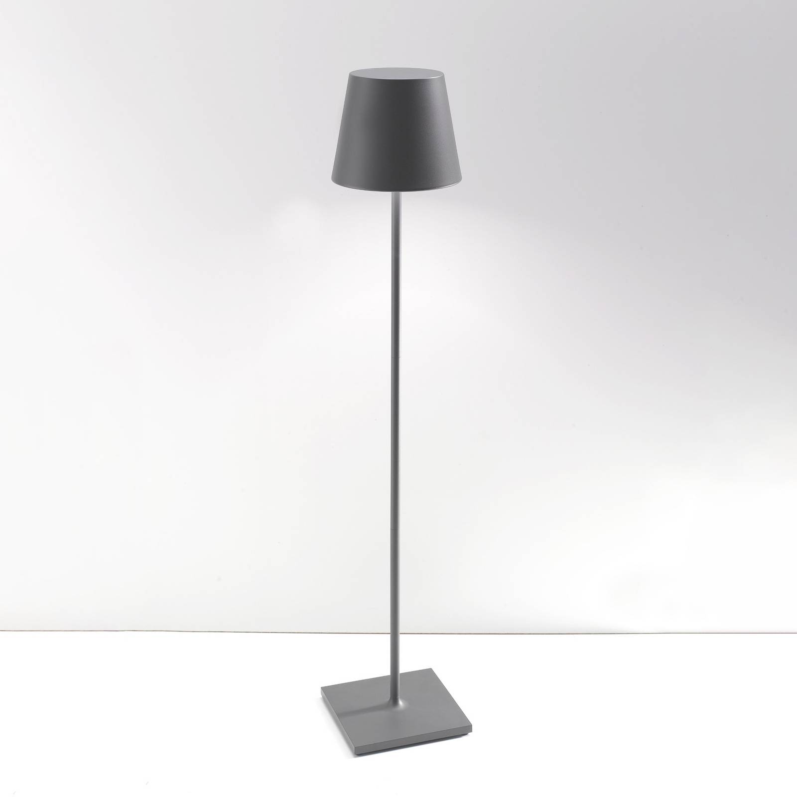 Zafferano Poldina XXL Akku-Stehlampe IP54 grau von Zafferano