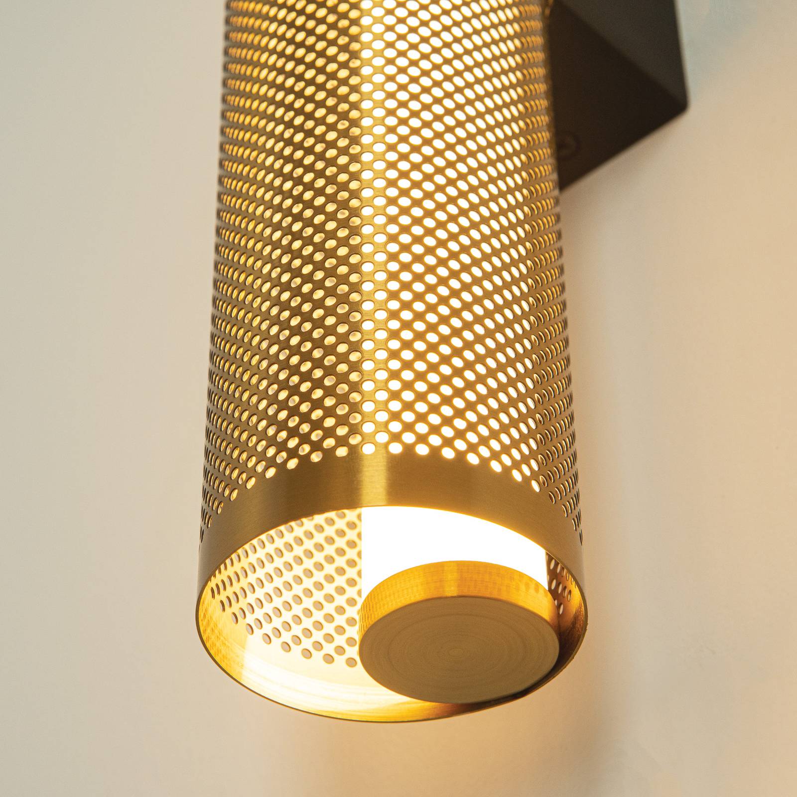 LED-Wandleuchte 23041, goldfarben, Edelstahl, 3.000 K LED-Wandleuchte 23041, goldfarben, Edelstahl, 3.000 K von Zambelis