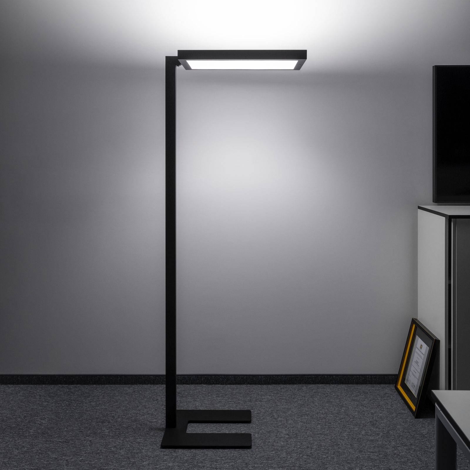 Zumtobel Epuria Stehlampe SensControl 940 schwarz von Zumtobel