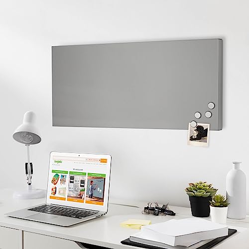 banjado® Magnettafel silber grau - 78x37cm / Magnetwand aus Metall/Magnetpinnwand als Memoboard/Pinnwand Magnettafel Küche, Büro, Kinderzimmer inkl. 4 Magnete & Montageset von banjado