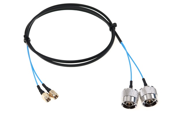 5G Twin Antennenkabel mit Fensterdurchführung N-Stecker < SMA-Stecker 5G Twin Antennenkabel mit Fensterdurchführung N-Stecker < SMA-Stecker