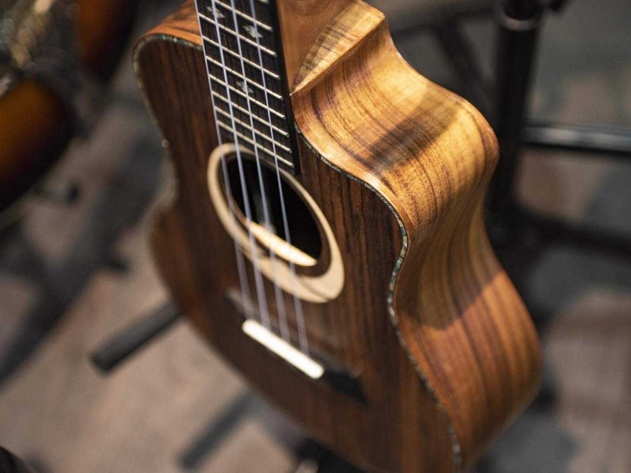 DIMAVERY UK-200 Tenor-Ukulele, Koa DIMAVERY UK-200 Tenor-Ukulele, Koa