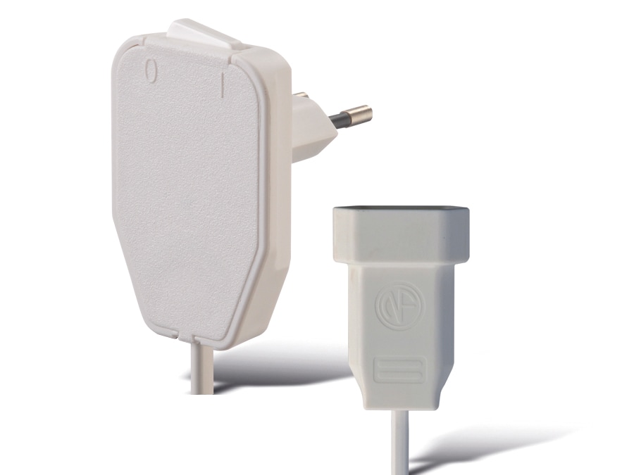 GEBRO Euro-Verlängerung, weiß, 3 m, Winkelstecker mit Schalter GEBRO Euro-Verlängerung, weiß, 3 m, Winkelstecker mit Schalter von GEBRO