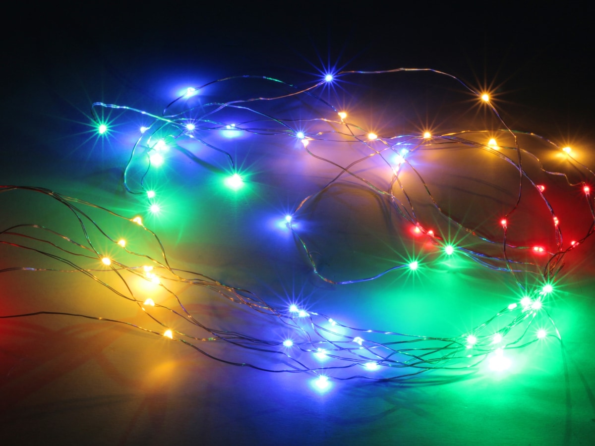 LED-Lichterkette Vorhang, Silberdraht, 64 LEDs, bunt, 230V~, Innen/Außen LED-Lichterkette Vorhang, Silberdraht, 64 LEDs, bunt, 230V~, Innen/Außen von FREE & EASY, Self Import Agencies