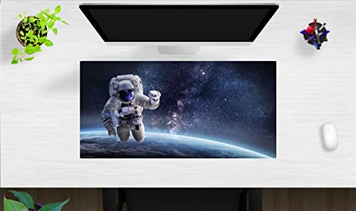 Schreibtischunterlage - Astronaut im Weltall - aus premium Vinyl - in verschiedenen Größen - Made in Germany (80 x 40 cm) von coveryourdesk www.cover-your-desk.de