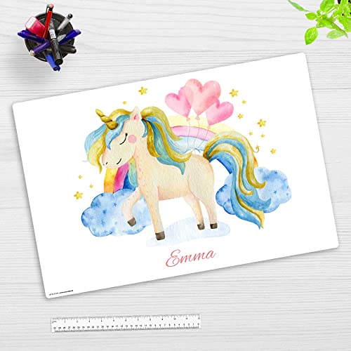 Schreibtischunterlage für Kinder - Einhorn im Regenbogen - personalisiert mit Wunschname - aus premium VInyl - 60x40 cm - Made in Germany von coveryourdesk www.cover-your-desk.de