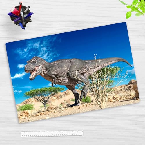 Schreibtischunterlage für Kinder und Erwachsene – “Dino T-Rex Dinosaurier auf der Suche nach Beute“ – aus erstklassigem, strapazierfähigem Vinyl (Kunststoff -BPA frei) – 60 x 40 cm – Made in Germany von coveryourdesk www.cover-your-desk.de