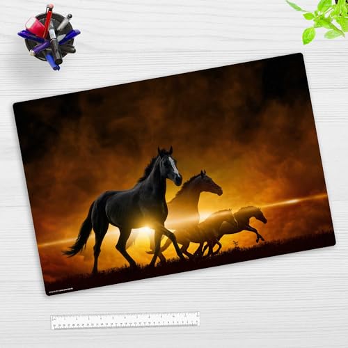 Schreibtischunterlage für Kinder und Erwachsene – “Schwarze Pferde bei Sonnenaufgang“ – aus erstklassigem Vinyl (Kunststoff) – 60 x 40 cm – Schreibunterlage für besten Schutz – Made in Germany von coveryourdesk www.cover-your-desk.de