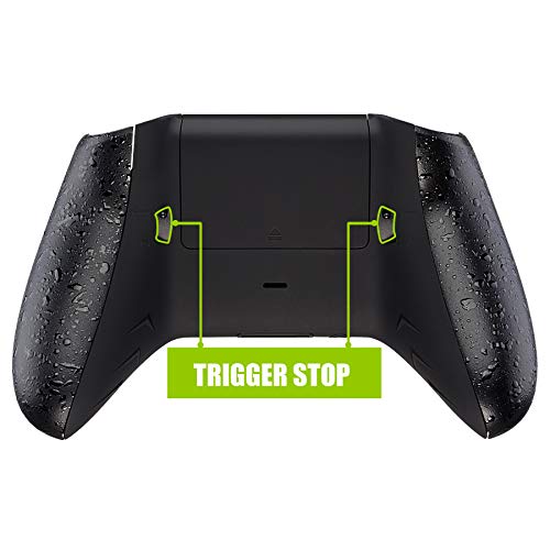 eXtremeRate Hülle&FlashShot Trigger Stop Kit für Xbox One S/X Controller, Custom Rückseite Gehäuse/Strukturierte Griffe Case/Doppelte Trigger-Sperren für Xbox One S/X Modell 1708-Texturiert Schwarz von eXtremeRate