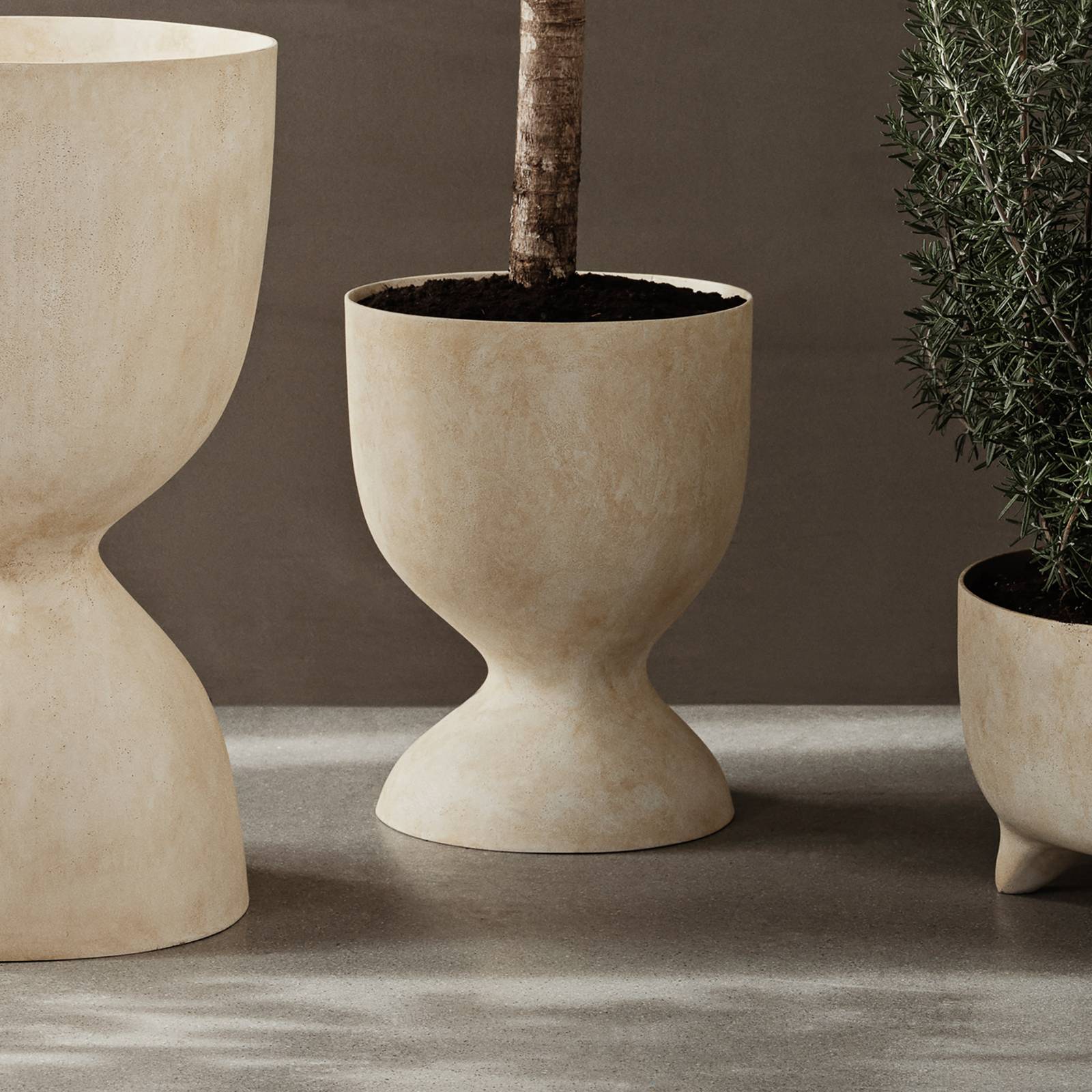 ferm LIVING Blumentopf Evoke Tall, beige, 41 l, Glasfaser ferm LIVING Blumentopf Evoke Tall, beige, 41 l, Glasfaser von ferm LIVING