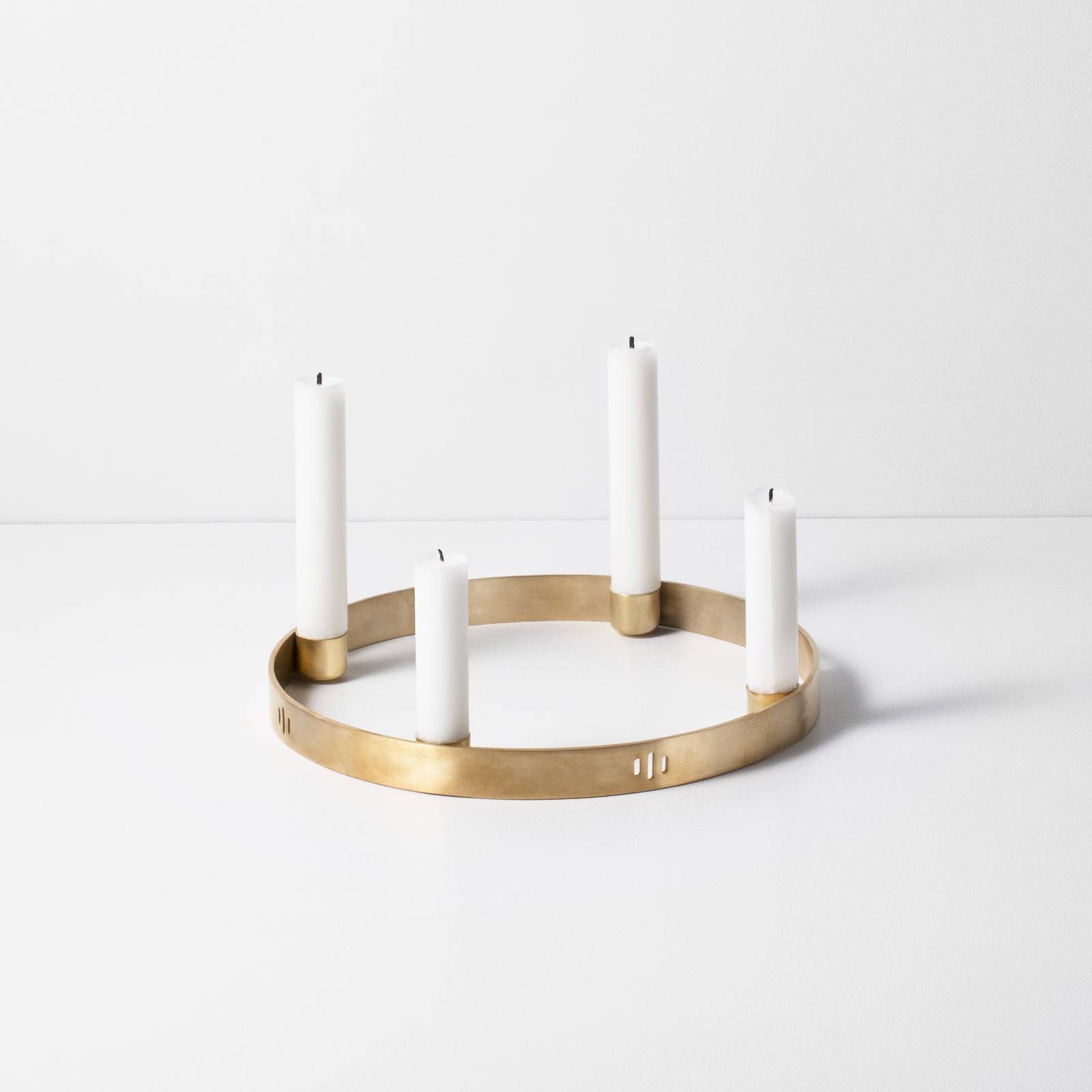 ferm LIVING Kerzenständer Circle, Ø 25 cm, poliert, Messing ferm LIVING Kerzenständer Circle, Ø 25 cm, poliert, Messing von ferm LIVING