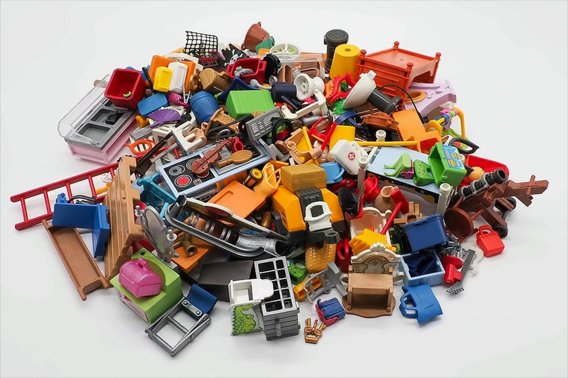 Playmobil 1KG - Figuren, Tiere, Bauteile gemischt- Kiloware von geobra Brandstätter Stiftung & Co. KG