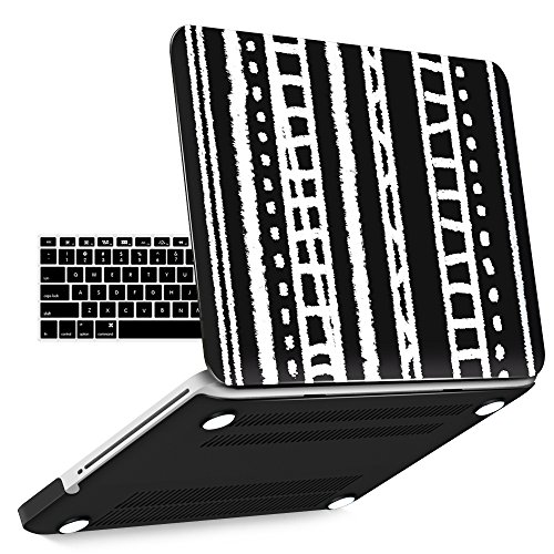 IBENZER MacBook Pro 13 Zoll Hülle A1278 Release 2012–2008, Kunststoff Hartschale mit Tastaturabdeckung für Apple Old Version Mac Pro 13 mit CD-ROM, Black Totem, P13BKTT+1A von iBenzer