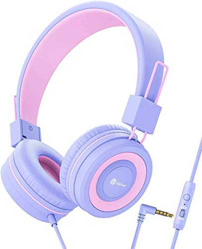 iClever Kopfhörer Kinder, Verstellbares Stirnband, Stereo Sound, Faltbare, entwirrte Drähte, 3,5 mm Aux Jack, 85/94 dB Volume Limited, KinderKopfhörer auf Ohr von iClever