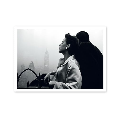 Postkarte A6 +++ LUSTIG von modern times +++ NEW YORK MODEL +++ MODERN TIMES © ARNOLD, Eve/Magnum Photos/Agent von modern times
