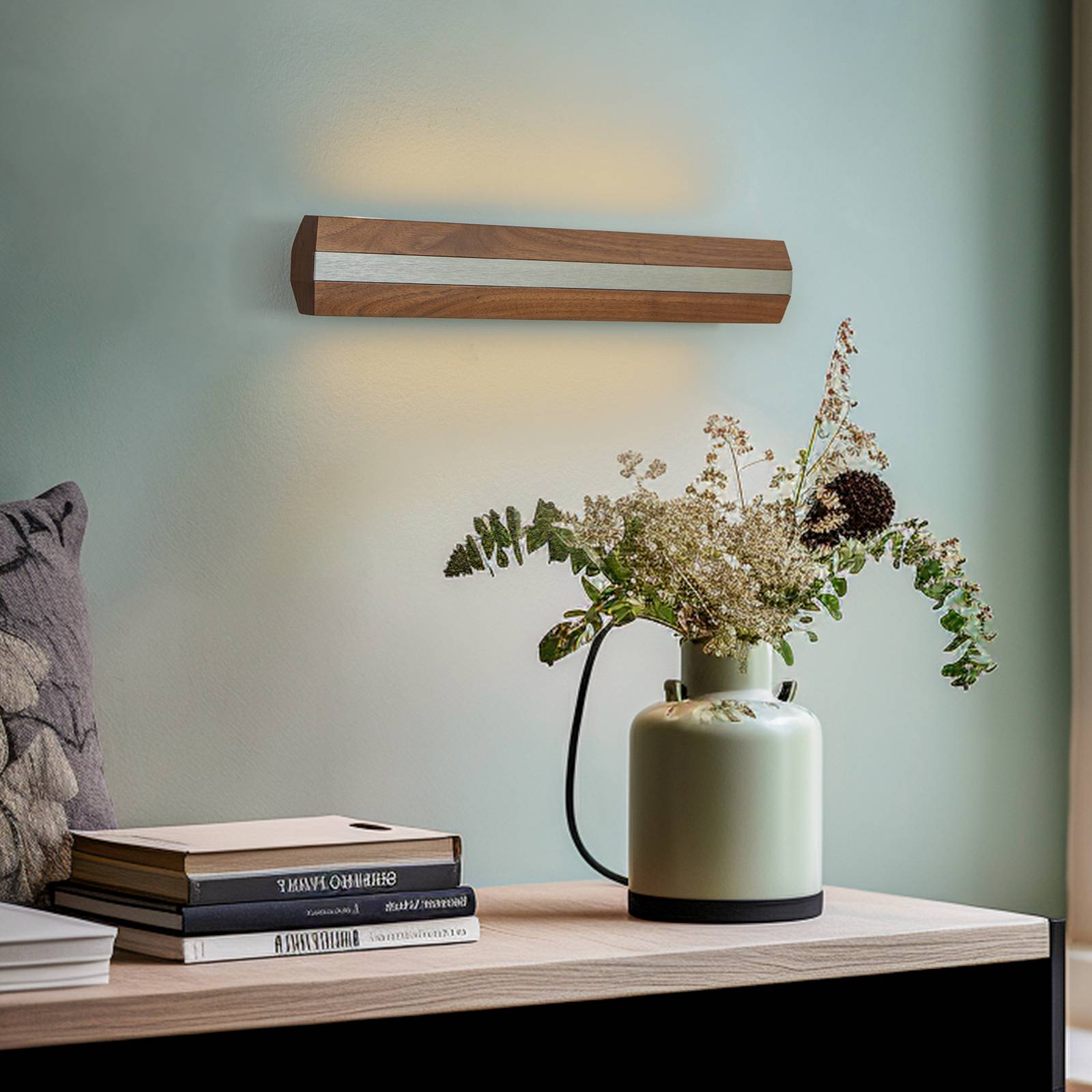 Quitani Elis LED-Wandleuchte, Nussbaum/nickel Quitani Elis LED-Wandleuchte, Nussbaum/nickel von quitani