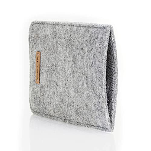 smukbird - Handytasche für iPhone 12 Pro Max mit Case | aus echtem Filz + Baumwolle | hellgrau | Design: Tracks smukbird - Handytasche für iPhone 12 Pro Max mit Case | aus echtem Filz + Baumwolle | hellgrau | Design: Tracks von smukbird