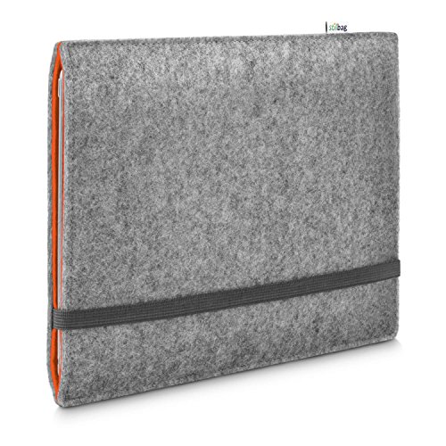 Stilbag Filzhülle für MacBook Air M2 (2022) | Etui Tasche aus Merino Wollfilz | Kollekion Finn - Farbe: hellgrau/orange | Notebook Schutzhülle Made in Germany von stilbag