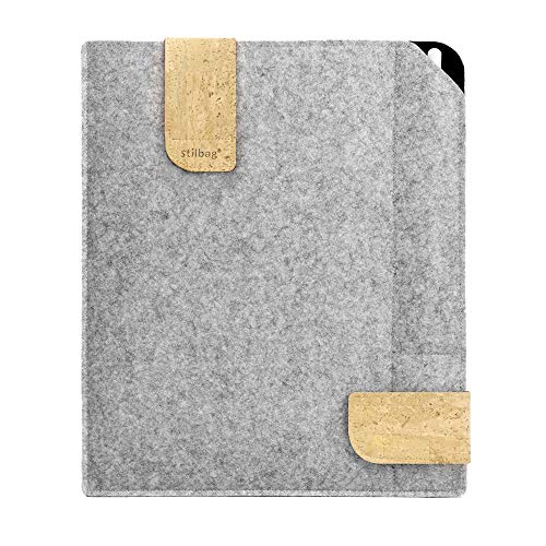 Stilbag Filztasche für Apple iPad (2019) | Etui Case aus Merino Wollfilz und Kork mit Pencil Fach | Modell KUNO in hellgrau - schwarz | Tablet Schutz-Tasche Made in Germany von stilbag