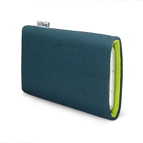 Stilbag Handyhülle VIGO für Samsung Galaxy S24 | Kompatibletasche Made in Germany | Kork Petrol, Wollfilz apfelgrün Stilbag Handyhülle VIGO für Samsung Galaxy S24 | Kompatibletasche Made in Germany | Kork Petrol, Wollfilz apfelgrün von stilbag